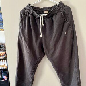 Ironwilled Men Dagger Sweatpants (Dark Gray / Large)